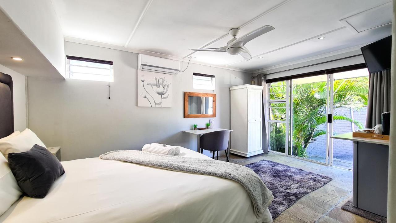 Lido Living Bed & Breakfast East London Exterior photo